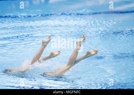 ? Yukiko Inui & Kanami Nakamaki (JPN), 28. April 2018 künstlerische Schwimmen: Die 94 Japan künstlerische Schwimmen Meisterschaften Open 2018 Duet Technische Routine auf Tatsumi International Swimming Centre, Tokyo, Japan. (Foto von Naoki Morita/LBA SPORT) Stockfoto