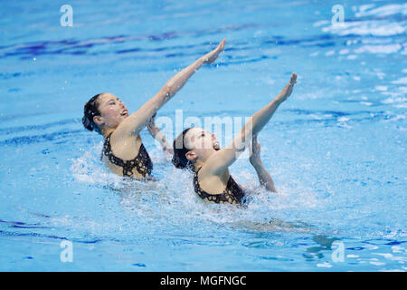 ? Yukiko Inui & Kanami Nakamaki (JPN), 28. April 2018 künstlerische Schwimmen: Die 94 Japan künstlerische Schwimmen Meisterschaften Open 2018 Duet Technische Routine auf Tatsumi International Swimming Centre, Tokyo, Japan. (Foto von Naoki Morita/LBA SPORT) Stockfoto