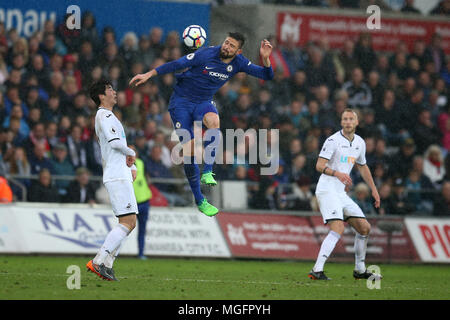 Swansea, Großbritannien. . 28 Apr, 2018. Olivier Giroud von Chelsea in Aktion ©. Premier League match, Swansea City v Chelsea in der Liberty Stadium in Swansea, Südwales am Samstag, 28. April 2018. Dieses Bild dürfen nur für redaktionelle Zwecke verwendet werden. Nur die redaktionelle Nutzung, eine Lizenz für die gewerbliche Nutzung erforderlich. Keine Verwendung in Wetten, Spiele oder einer einzelnen Verein/Liga/player Publikationen. pic von Andrew Obstgarten/Andrew Orchard sport Fotografie/Alamy Live news Credit: Andrew Orchard sport Fotografie/Alamy leben Nachrichten Stockfoto