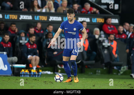 Swansea, Großbritannien. . 28 Apr, 2018. Gary Cahill von Chelsea. Premier League match, Swansea City v Chelsea in der Liberty Stadium in Swansea, Südwales am Samstag, 28. April 2018. Dieses Bild dürfen nur für redaktionelle Zwecke verwendet werden. Nur die redaktionelle Nutzung, eine Lizenz für die gewerbliche Nutzung erforderlich. Keine Verwendung in Wetten, Spiele oder einer einzelnen Verein/Liga/player Publikationen. pic von Andrew Obstgarten/Andrew Orchard sport Fotografie/Alamy Live news Credit: Andrew Orchard sport Fotografie/Alamy leben Nachrichten Stockfoto