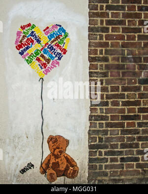 London Street Art, Farbe und Kunst auf den Straßen von London, versteckten Ecken. Stockfoto