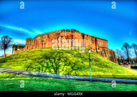 Stadt Chester, England. Künstlerische Ansicht von Chester Chester Castle Wände mit Schloss im Hintergrund oben. Stockfoto