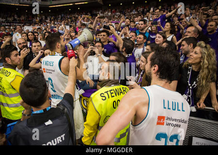 Madrid, Spanien. 27 Apr, 2018. Felipe Reyes während Real Madrid Sieg über Panathinaikos Athen (89 - 82) Turkish Airlines Euroleague Endspiel Serie (Spiel 4) feierte am Wizink Zentrum in Madrid (Spanien). 27. April 2018. Credit: Juan Carlos García Mate/Pacific Press/Alamy leben Nachrichten Stockfoto