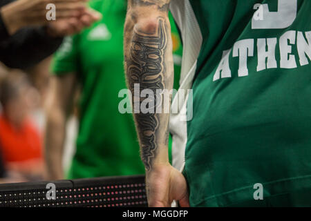 Madrid, Spanien. 27 Apr, 2018. Mike James während Real Madrid Sieg über Panathinaikos Athen (89 - 82) Turkish Airlines Euroleague Endspiel Serie (Spiel 4) feierte am Wizink Zentrum in Madrid (Spanien). 27. April 2018. Credit: Juan Carlos García Mate/Pacific Press/Alamy leben Nachrichten Stockfoto