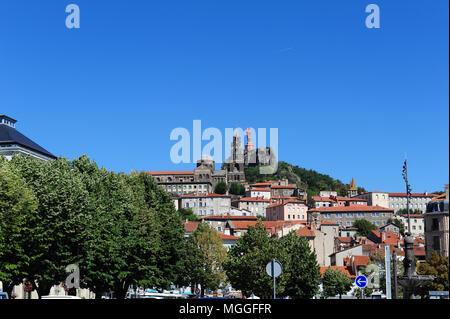 Anzeigen von Le-Puy-en-Velay, Frankreich - ein Stop auf dem Weg nach Saint James. Stockfoto