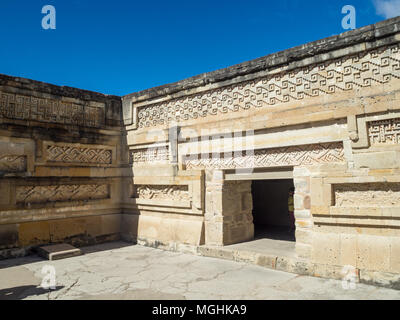 Mitla, Oaxaca, Mexiko, Südamerika: [Maya Ruinen, Zapotekisch archäologische Stätte, Stadt, Kirche] Stockfoto