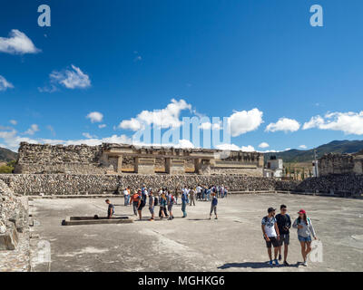 Mitla, Oaxaca, Mexiko, Südamerika: [Maya Ruinen, Zapotekisch archäologische Stätte, Stadt, Kirche] Stockfoto