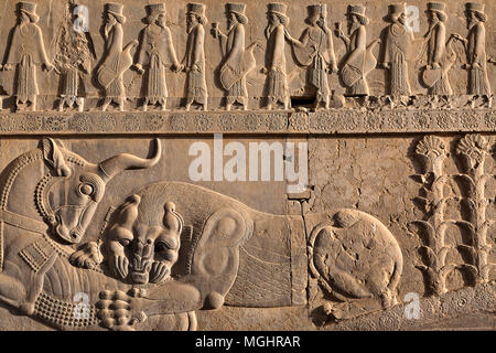 Persische Website von Persepolis in Iran, auf den Sonnenuntergang. Stockfoto