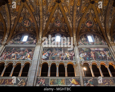 Parma, Italien - 8 April 2018: Detail der wunderbaren Renaissance Fresken in der Kathedrale Santa Maria Assunta in Parma. Stockfoto