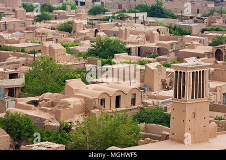 Blick über die antike Stadt Meybod im Iran. Stockfoto