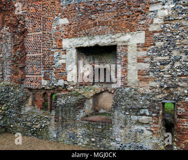 Kamin in der N-Wand der Halle der Alten Gorhambury House, UK, erbaut von Sir Nicholas 1563-8 Speck, Queen Elizabeth I Lord Keeper des großen Siegels Stockfoto