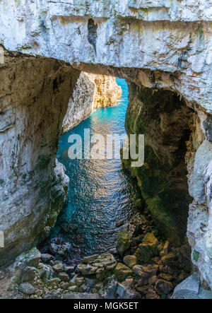 Montagna Spaccata Heiligtum in Gaeta, Provinz Latina in der italienischen Region Latium. Stockfoto