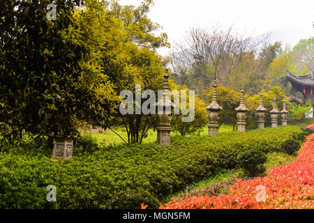 Lingyin Tempel (Tempel der Rückzug der Seele) komplex. Einer der größten buddhistischen Tempel in China. Stockfoto