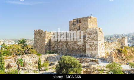 Byblos Crusader Castle, Libanon. Es wurde durch die Kreuzfahrer im 12. Jahrhundert von den eingeborenen Kalkstein und die Reste der römischen Strukturen aufgebaut. Stockfoto