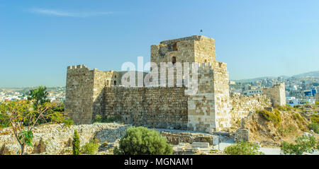Byblos Crusader Castle, Libanon. Es wurde durch die Kreuzfahrer im 12. Jahrhundert von den eingeborenen Kalkstein und die Reste der römischen Strukturen aufgebaut. Stockfoto