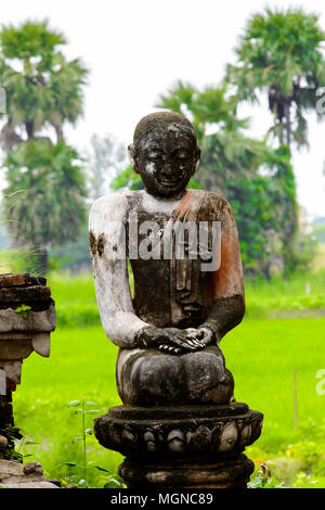 Yadana Hsemee Pagode, Inwa, Mandalay, Myanmar. Eine der Attraktionen für Touristen Stockfoto