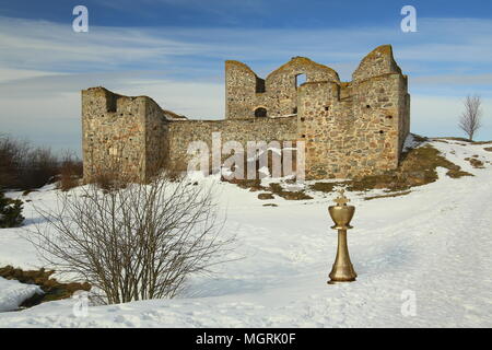 Bild Montage mit goldenen Schach König auf der Vorderseite des Brahehus Schloss in Schweden. Stockfoto