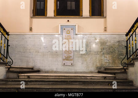 Sankt Petersburg, Russland - 16. MÄRZ 2018: memorial Oktober Treppe in Große Eremitage. Die Eremitage ist das zweitgrösste Museum für Kunst ein Stockfoto