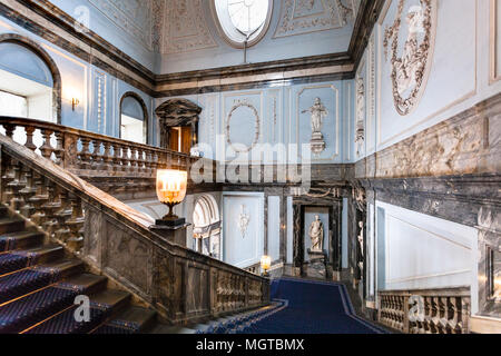 Sankt Petersburg, Russland - 19. MÄRZ 2018: Treppe im Marmorpalais. Marble Palace ist eines der ersten klassizistischen Paläste in St. Petersburg, ist es Stockfoto