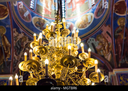 Wladimir, Russland - März 9, 2018: Indoor von Dom von Geburt der Jungfrau in Susdal Kreml in Vladimir Oblast. Die Kathedrale der Mariä Geburt t Stockfoto