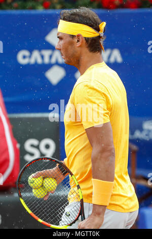 Barcelona, Spanien. 29 Apr, 2018. Rafa Nadal im letzten Spiel gegen Stefanos Tsitsipas in Barcelona Open Banc Sabadell 2018, am 29. April 2018 in Barcelona, Spanien. (Mikel TriguerosUrbanandsportCordonPress) Credit: CORDON PRESSE/Alamy leben Nachrichten Stockfoto