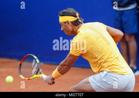 Barcelona, Spanien. 29 Apr, 2018. Rafa Nadal im letzten Spiel gegen Stefanos Tsitsipas in Barcelona Open Banc Sabadell 2018, am 29. April 2018 in Barcelona, Spanien. (Mikel TriguerosUrbanandsportCordonPress) Credit: CORDON PRESSE/Alamy leben Nachrichten Stockfoto