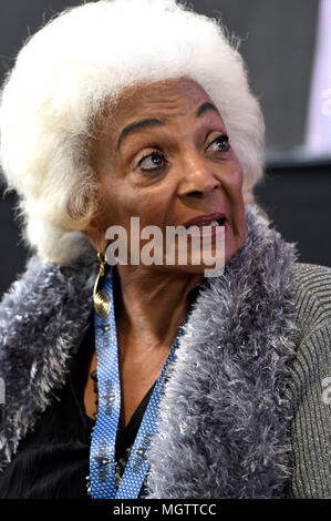 Dortmund, Deutschland. 27 Apr, 2018. Nichelle Nichols am Ziel Star Trek Deutschland Parteitag in der Westfalenhalle. Dortmund, 27.04.2018 | Verwendung der weltweiten Kredit: dpa Picture alliance/Alamy leben Nachrichten Stockfoto