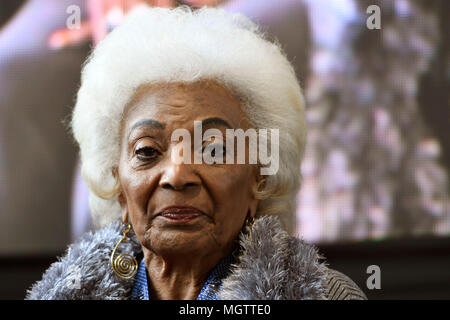 Dortmund, Deutschland. 27 Apr, 2018. Nichelle Nichols am Ziel Star Trek Deutschland Parteitag in der Westfalenhalle. Dortmund, 27.04.2018 | Verwendung der weltweiten Kredit: dpa Picture alliance/Alamy leben Nachrichten Stockfoto