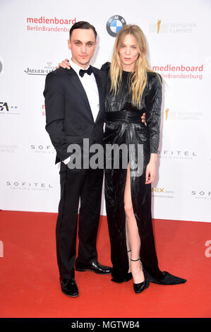 Berlin, Deutschland. 27 Apr, 2018. Franz Rogowski und Lilith Stangenberg bei der Verleihung des Deutschen Filmpreis 2018 bei der Messe Berlin. Berlin, 27.04.2018 | Verwendung der weltweiten Kredit: dpa/Alamy leben Nachrichten Stockfoto