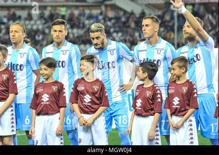 Turin, Italien. 29 Apr, 2018. Während der Serie ein Fußballspiel zwischen Torino FC und SS Lazio im Stadio Grande Torino am 29 April, 2018 in Turin, Italien. Quelle: FABIO UDINE/Alamy leben Nachrichten Stockfoto