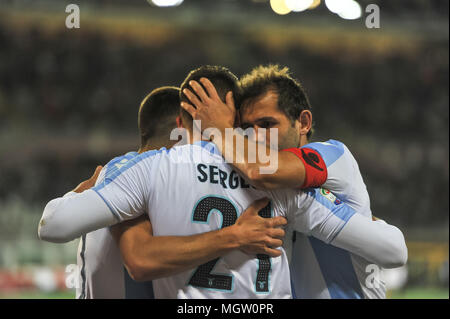 Turin, Italien. 29 Apr, 2018. Während der Serie ein Fußballspiel zwischen Torino FC und SS Lazio im Stadio Grande Torino am 29 April, 2018 in Turin, Italien. Quelle: FABIO UDINE/Alamy leben Nachrichten Stockfoto