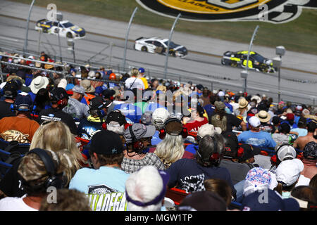 Talladega, Alabama, USA. 29 Apr, 2018. Ventilatoren schauen auf den Tribünen während der geico 500 bei Talladega Superspeedway in Talladega, Alabama. Quelle: Chris Owens Asp Inc/ASP/ZUMA Draht/Alamy leben Nachrichten Stockfoto