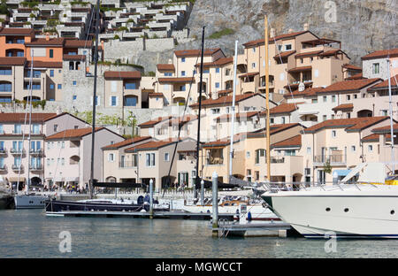 DUINO AURISINA, Italien - 14 April, 2018: luxuriöse Badeort Portopiccolo, in der Nähe von Triest Stockfoto