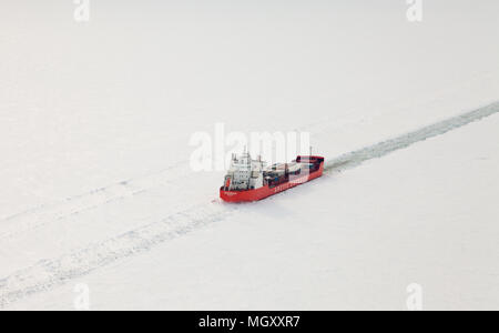 Icebreaker Zapolyarny Norilsk Nickel auf jenissei Fluss, Ansicht von oben Stockfoto