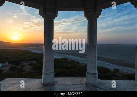 Sonnenuntergang von der Ansicht von oben, von einem Stein Struktur der Vantage Point gefangengenommen am Sambhar See, Rajasthan Stockfoto