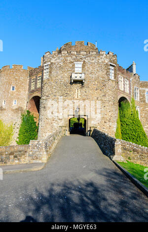 England, Dover Castle. Constable's Tor, erbaut um 1220, von Hubert de Burgh, eine der aufwändigsten schloss Gateways in England. Stockfoto