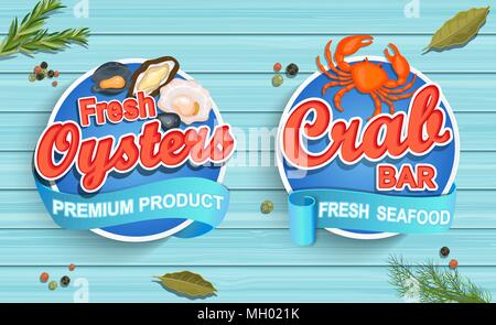 Meeresfrüchte Embleme auf Blau Holz- Hintergrund. Frische Austern und Crab bar Logos und Embleme. Vector Illustration. Stock Vektor