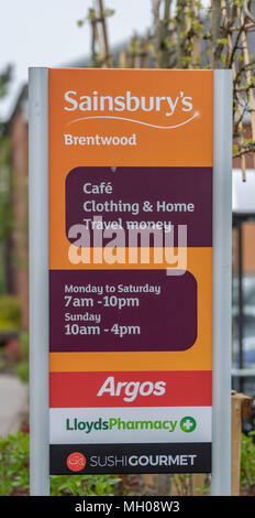 Sainsbury's und Asda die Fusion Sainsbury Brentwood signage Stockfoto