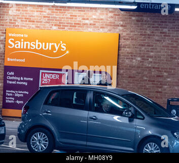 Sainsbury's und Asda die Fusion Sainsbury Brentwood signage Stockfoto