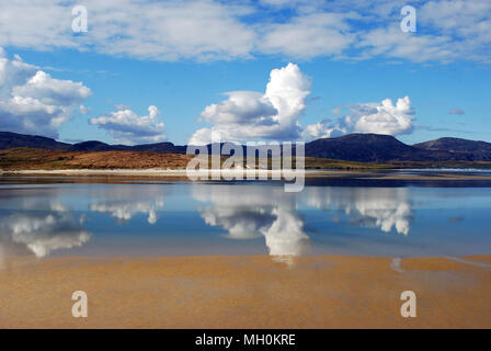 Blick auf Loughros Point und Sleve Tooey aus Ballinreavy Strang, Sheskinmore, County Donegal, Irland. Stockfoto