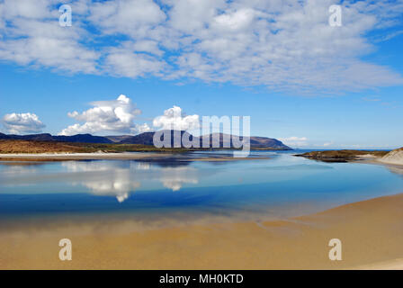 Blick auf Loughros Point und Slieve Tooey aus Ballinreavy Strang, Sheskinmore, County Donegal, Irland. Stockfoto