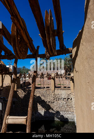 Holz- Räder in der Alten haddaj, Provinz Tabuk, Tayma, Saudi-Arabien Stockfoto