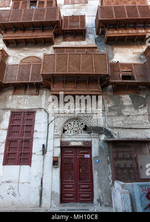 Häuser mit Mashrabia und rowshan im Old Quarter, Hijaz Tihamah region, Jeddah, Saudi-Arabien Stockfoto