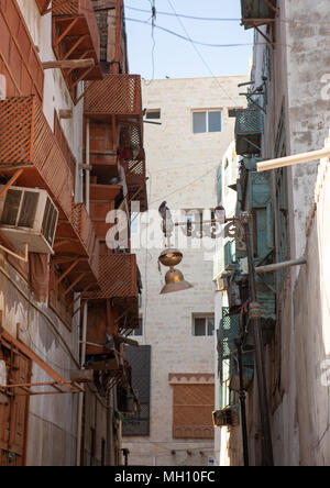 Häuser mit Mashrabia und rowshan im Old Quarter, Hijaz Tihamah region, Jeddah, Saudi-Arabien Stockfoto