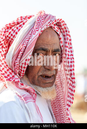 Porträt eines alten Saudi Mann mit einem weißen Bart, der Provinz Jizan Sabya, Saudi-Arabien Stockfoto