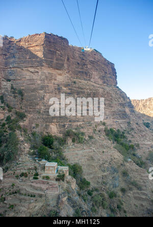 Seilbahn in der Nähe von Landschaft in der Nähe von rijal Alma traditionelles Dorf, Asir Provinz, Aseer, Saudi-Arabien Stockfoto