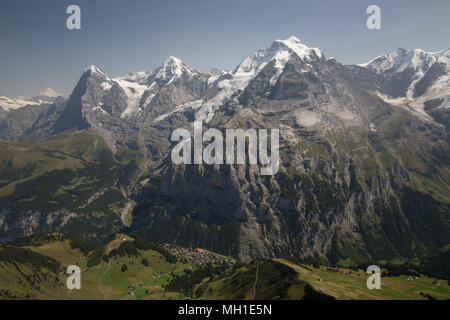 Blick auf das Lauterbrunnental vom Schilthorn in den Schweizer Alpen Stockfoto