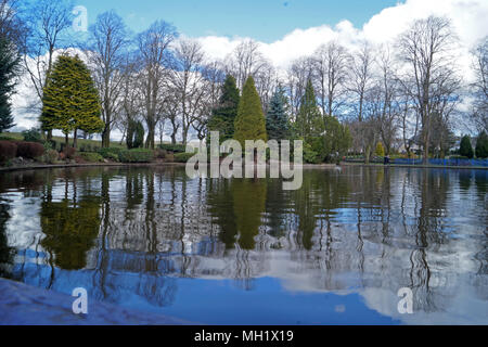 Strathaven Park, John hastie Park, South Lanarkshire an einem sonnigen Tag Stockfoto