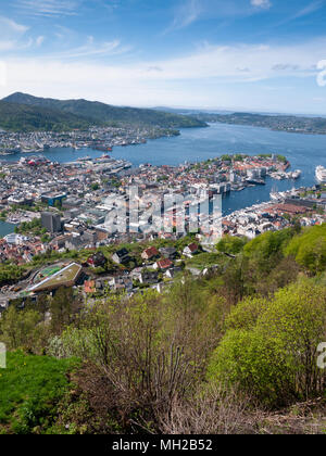 Blick über Bergen, Norwegen von Fløyfjellet (fløyen) Stockfoto