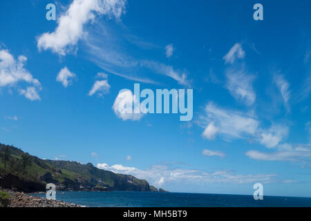 Schönen himmel Camp olowalu Maui olowalu hekili Punkt swooping Wolken Stockfoto